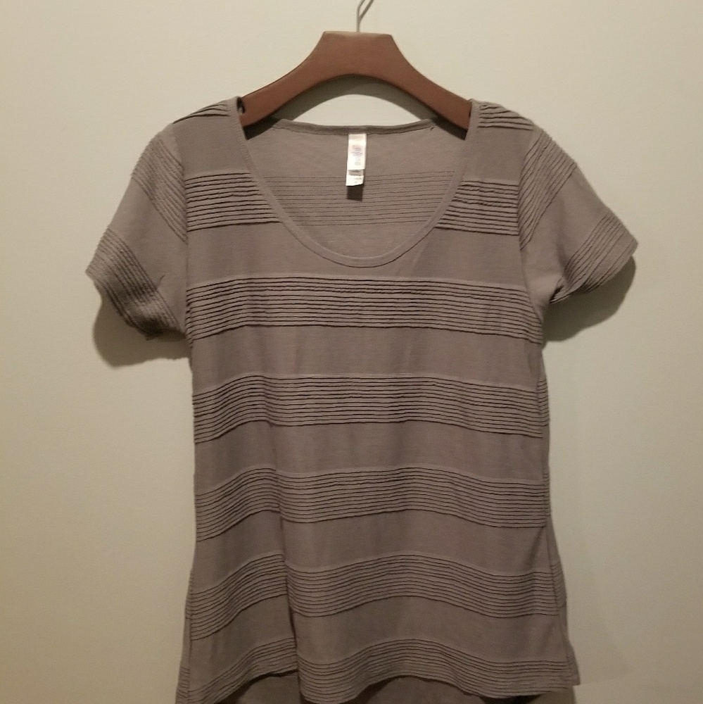 Lularoe Ribbed Classic Tee